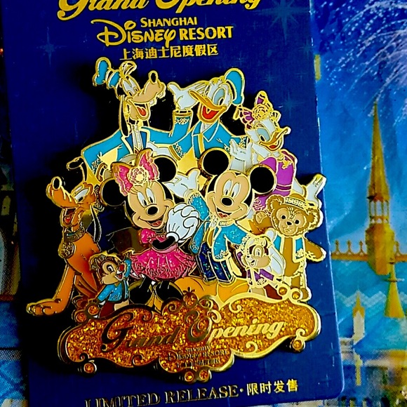 Rare Authentic Shanghai Disney Pin New with tag - Picture 2 of 8
